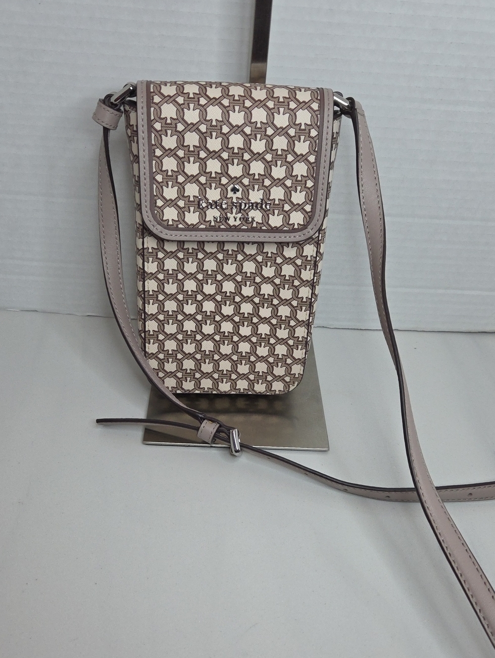 kate spade Neutral Patterned Crossbody Phone Bag in Cream and Taupe